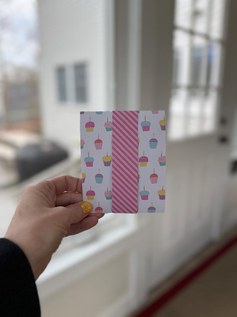 Cupcake birthday card detail
