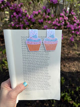 Cupcake bookmark design close-up