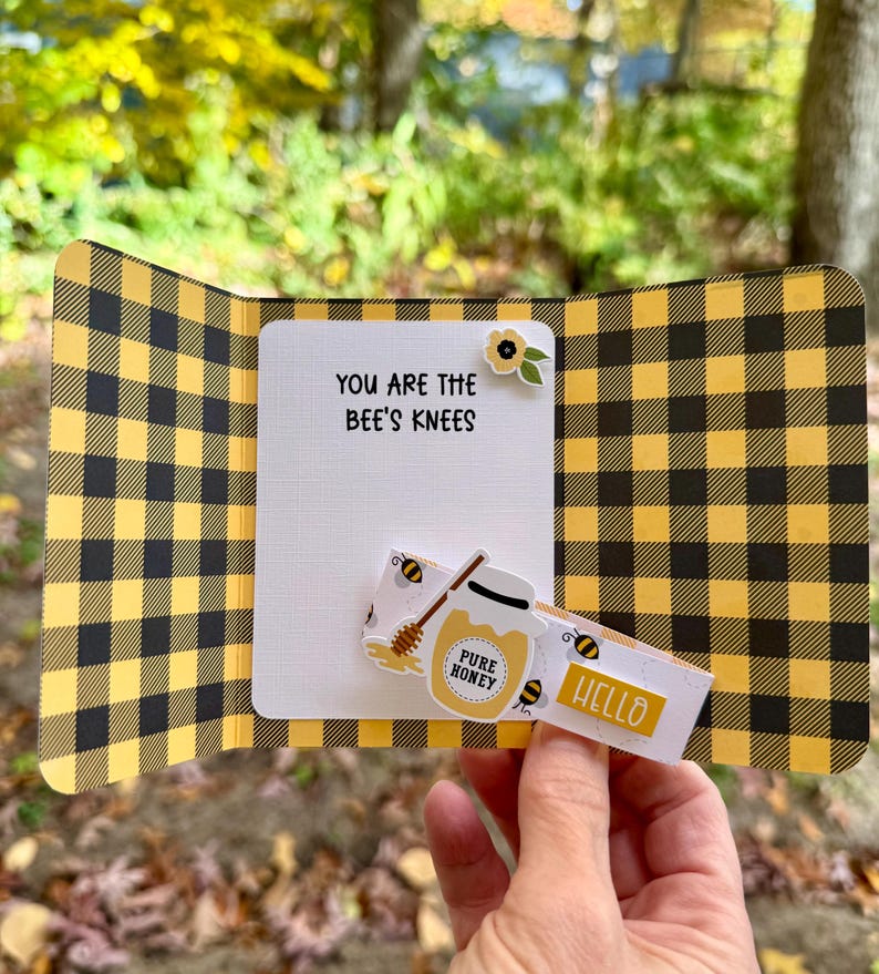 Bee's Knees card inside message